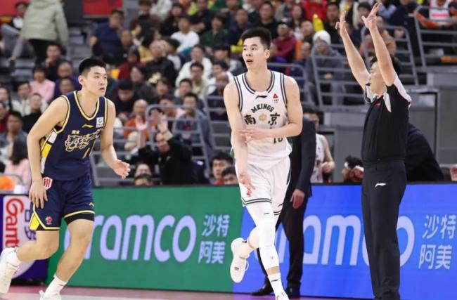 广东挑战同曦 广东冲击三连胜 外援优势明显