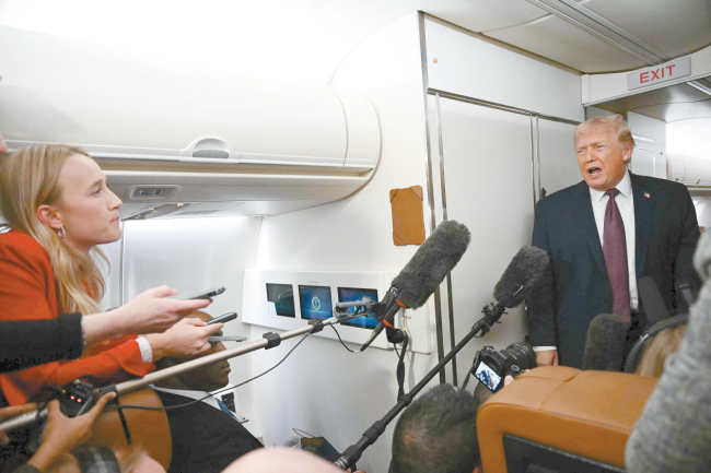 高官强调做好应战准备，伊朗强烈反对美干涉威胁