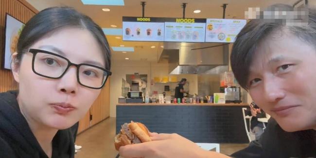 尹子维街头摸徐冬冬肚子 八年爱情终修成正果