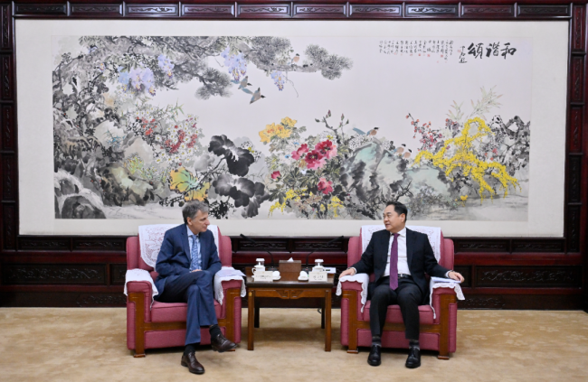 杨万明会长会见以色列新任驻华大使