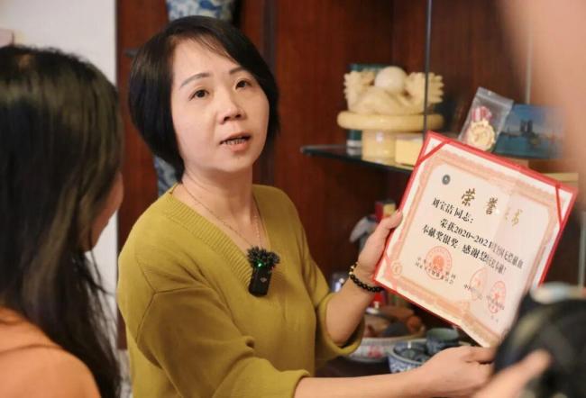 广东一女子为献熊猫血28年不熬夜