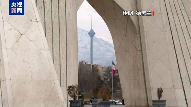 美航母打击群调往中东 伊朗最高战备 中东局势紧张升级