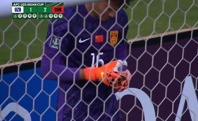 门将李昊再次贡献神扑救 至今0丢球 点球大战再献神扑