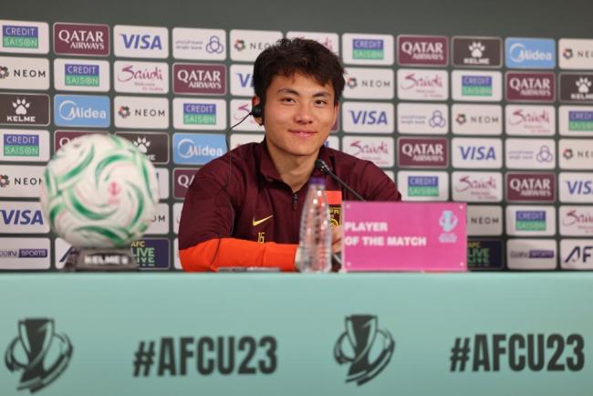 乌兹别克斯坦U23主帅点名夸赞李昊