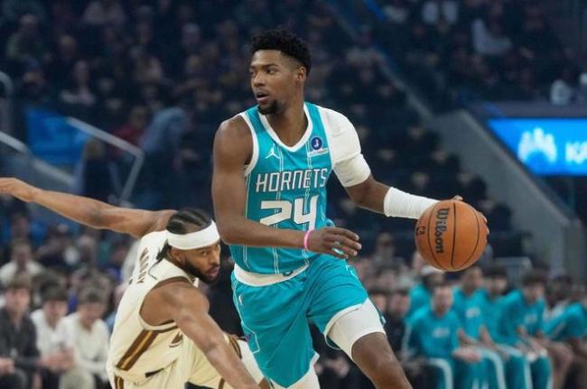 巴特勒临时缺阵枭雄23记三分射落黄蜂 库里14分引8东谈主上双梅尔顿24分 团队妥洽稳胜局