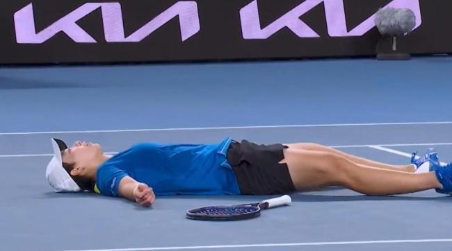 白卓璇下一轮将迎战萨巴伦卡 澳网首胜激动庆祝