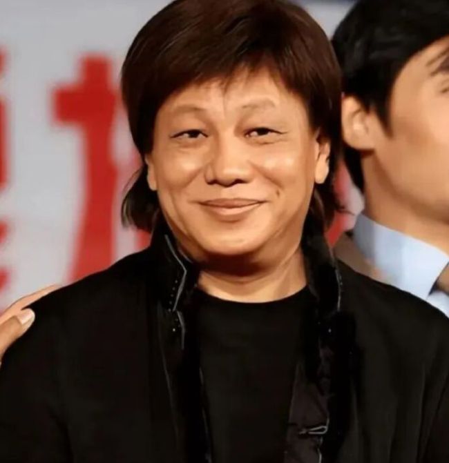 梁小龙曾称“讨厌人家说周星驰捧我”