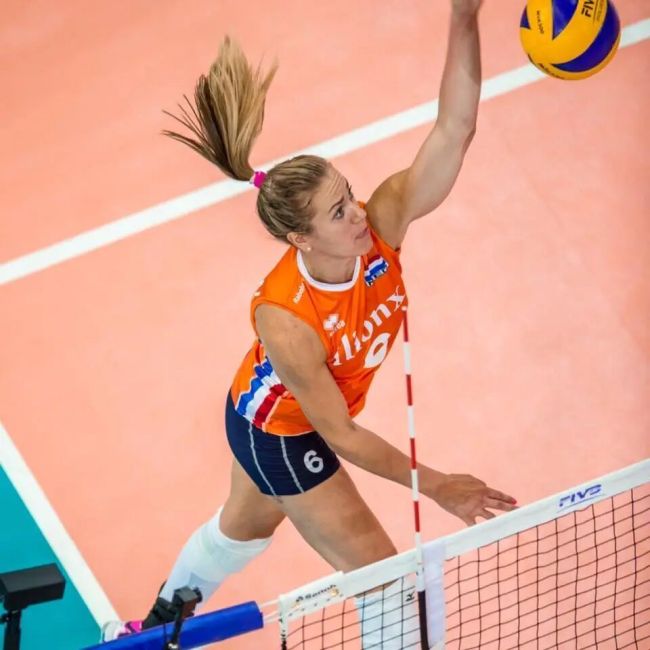 女排国家队主攻 被球队除名 内部纠纷升级为国际体育仲裁案件 经纪风波引发争议