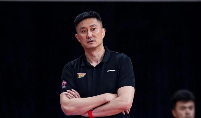 广东男篮104-76大捷四川男篮 闭幕连败强势反弹