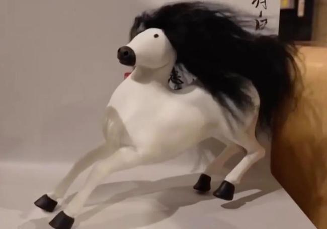 “马彪彪”因唐突发型火出圈 非紧密化文创走红