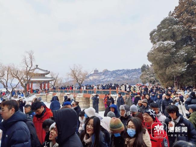 北京颐和园的雪景如何 古韵银装引游客赞叹