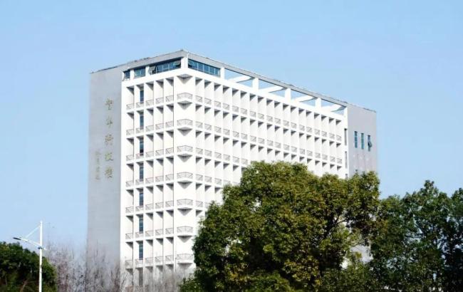 随着十五五联想建议选专科