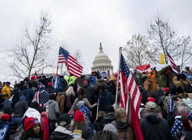 美国移民执法政治化的结构性裂变 街头冲突映射深层分裂