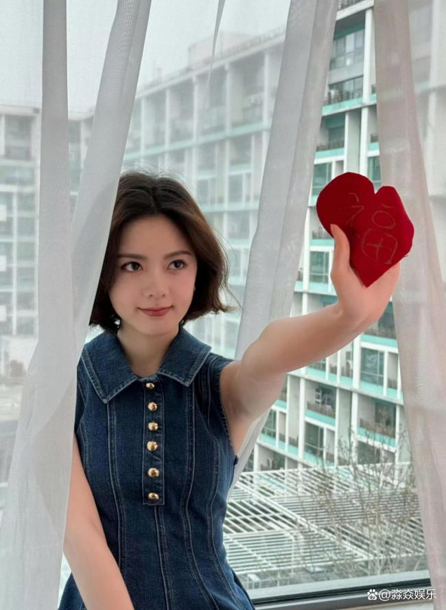 赵今麦被辱弄“统领全场的聂总妈咪” 变装与本质的竣工共振