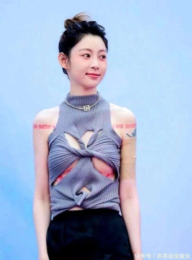 痞幼讲演恋爱脑 表情大戏再掀海浪