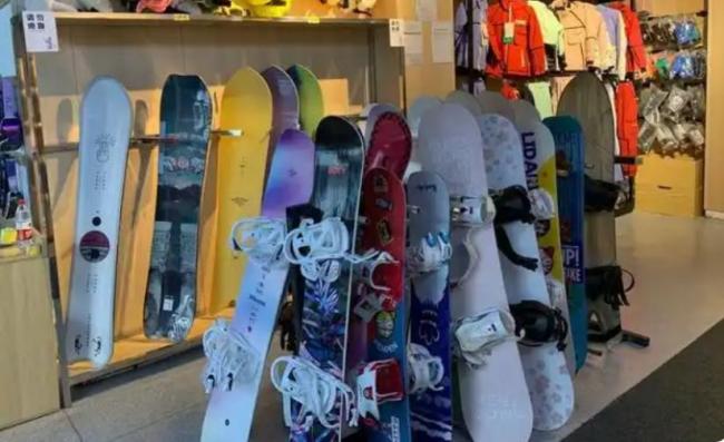 冰雪产业为经济发展增添新势能 产业链活力凸显