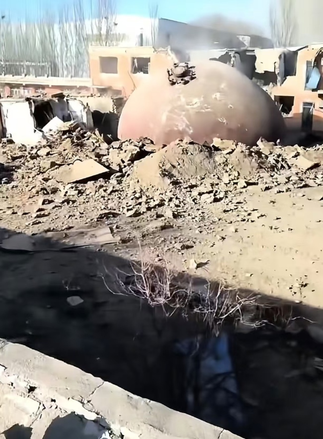 包钢爆炸巨响后：蒸汽球罐腾空飞越两公里，砸中废品站 事故已致4死6失联
