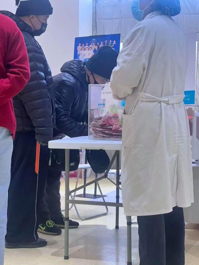 风波中的嫣然天使医院，院方：线下捐款能否填补空白还未知 市民纷纷伸出援手