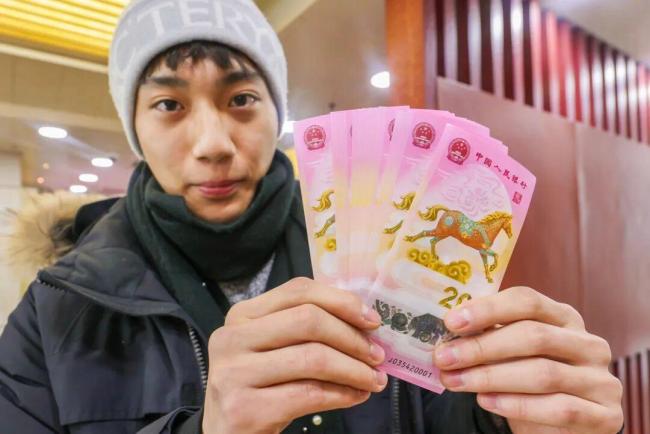 谁在拿“2000元”买“400元”