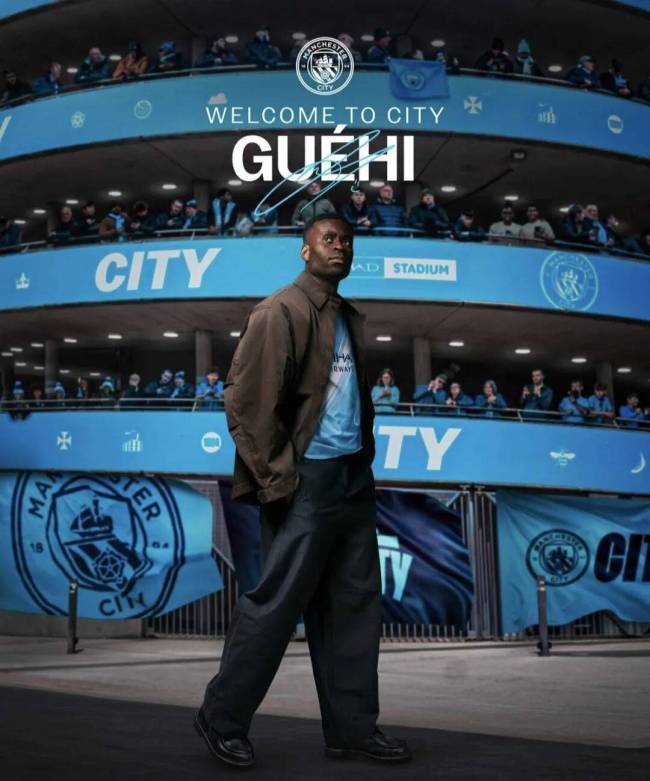 巴神西亚二级联赛重生，失业13月后转会新篇章，十年十队历程揭秘