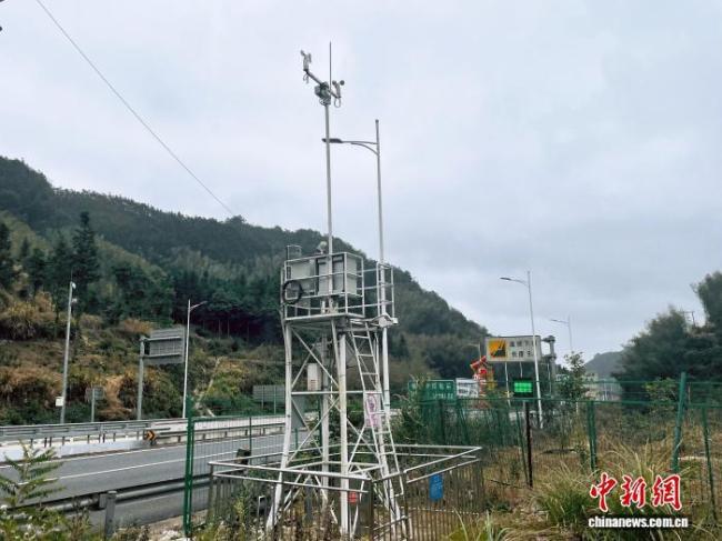 粤北多条高速进入“抗冰备战”状态 科技助力精准防控