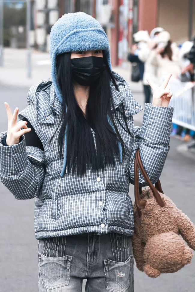 虞书欣穿得好暖和 温暖系穿搭学起来