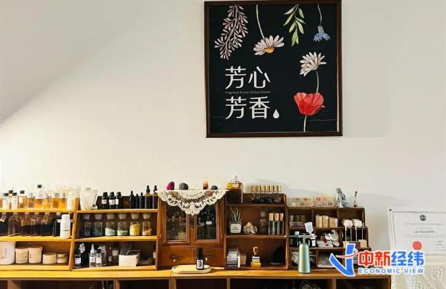“一次充值5000元”，年轻人为何愿为香气买单？