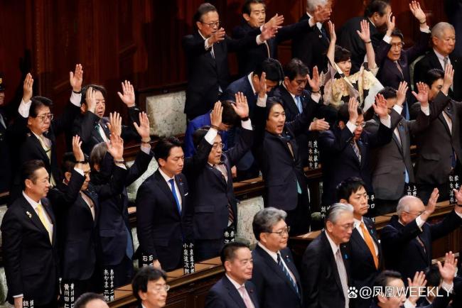 日本“闪电”大选：政客寒风中求关爱 仓促选举激发争议