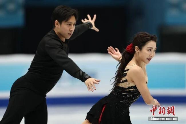 隋文静韩聪带伤拼下银牌