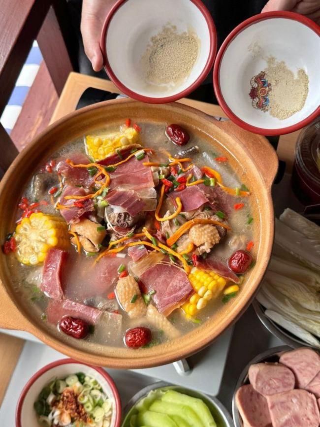 奶茶腊八粥 传统与创新的对话