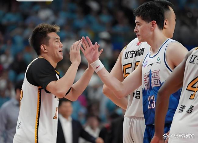 CBA一夜五场大爆冷!排名乱套!两大国手闹笑柄,辽篮被动换帅