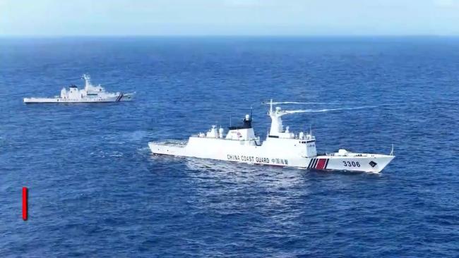 直击中国海警移交菲籍遇险船员现场