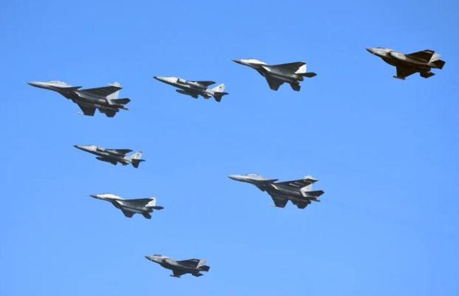 解放军26架次军机、6艘军舰 持续在台海周边活动？ 常态化巡航成常态