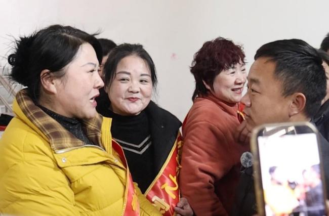 被河南人暖哭的货车司机再来河南 一碗面牵出的双向奔赴