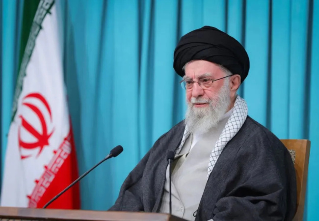 伊朗局势观察:林肯号航母已到波斯湾,伊朗总统儿子呼吁恢复网络 美伊紧张态势升级