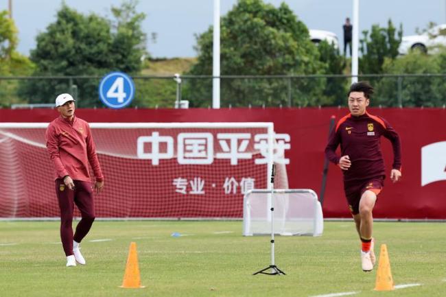 邵佳一执教风格：尽力甩掉弱队标签 新周期追求明显变化