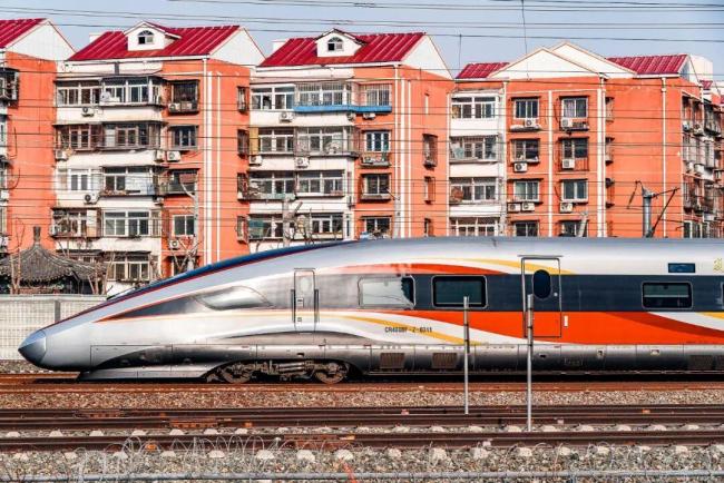 京沪高铁再提速 抢走坐飞机的打工人 最强牛马专列升级