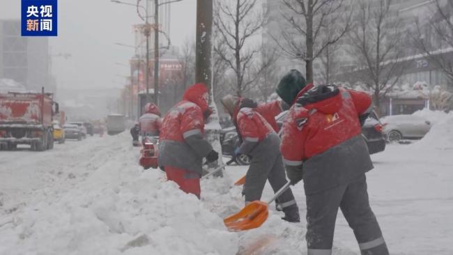 莫斯科遭200多年来最强降雪 极端天气考验城市韧性