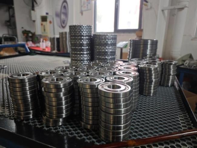 19人制售假冒品牌吹风机被警方抓获 成本150售价2400