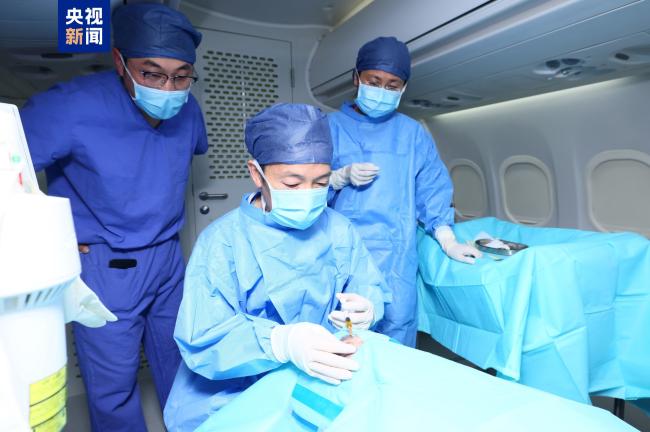 全国首个"飞机医院"获准执业 开启航空医疗新篇章