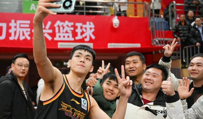 大爆冷！新疆狂输江苏20分 庞峥麟29+8完胜阿不都仅6分：国家队新星崛起