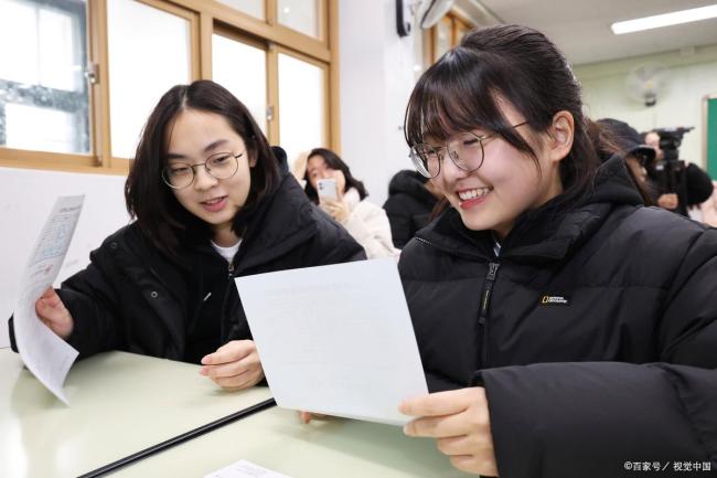 原本这即是父母的托举啊 让孩子长出我方的翅膀