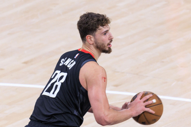 火箭主帅：申京带伤咬牙坚捏比赛