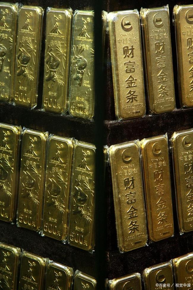 老两口带着压箱底金饰去变现 黄金变现潮背后的秘密