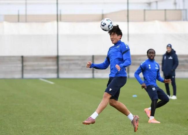 魏祥鑫暂别欧塞尔！上半年先踢中甲，今年7月年满18岁正式留洋 备战中甲与留洋挑战