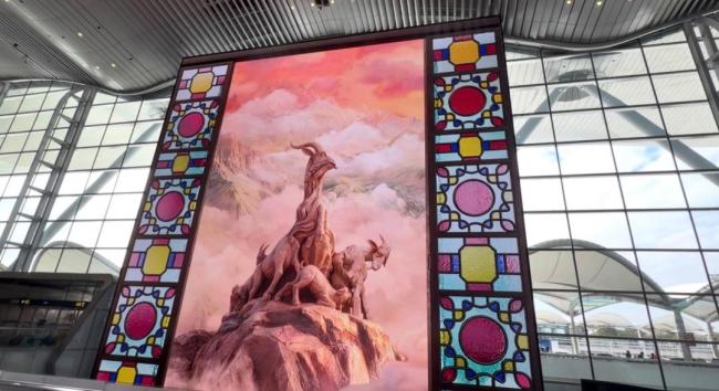 白云机场再添网红打卡点 裸眼3D大屏震撼亮相