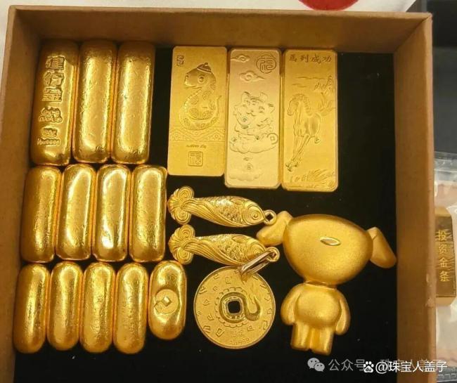 金价暴跌金店客流骤增 心理博弈再现