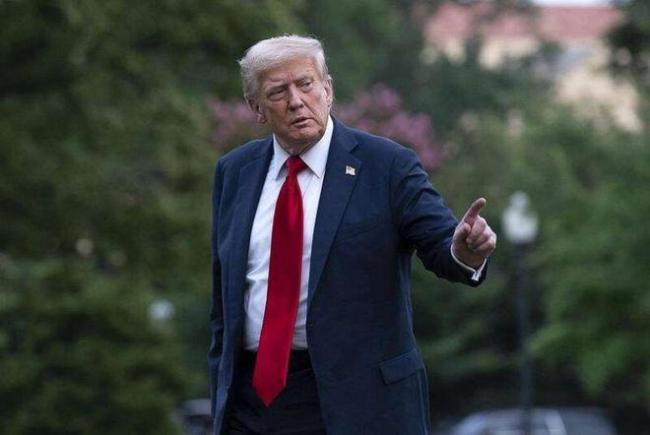 只许特朗普纵火,不许斯塔默点灯? 大国胸宇与谄媚共赢