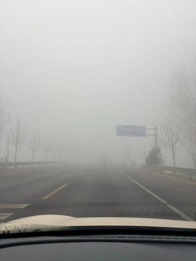 冀鲁豫皖浙出行“雾”必防卫 多地高速临时管控