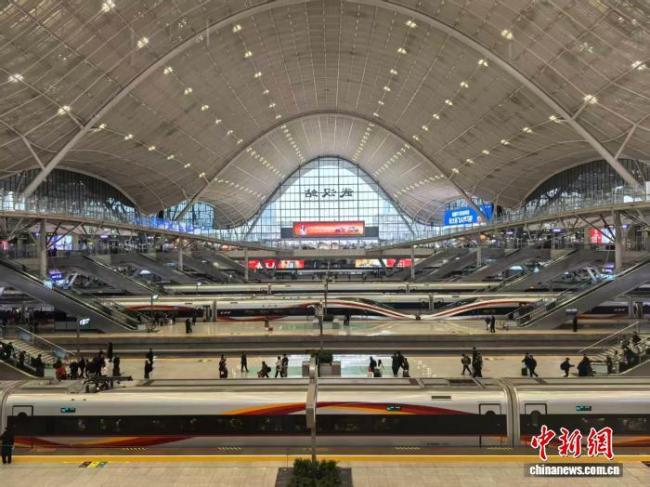 春运武铁要送2622万人回家 运力增长保障出行